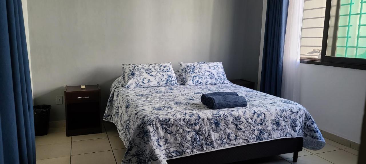 Hostal Backpackers Travelero Hotell Santa Cruz de La Sierra Eksteriør bilde